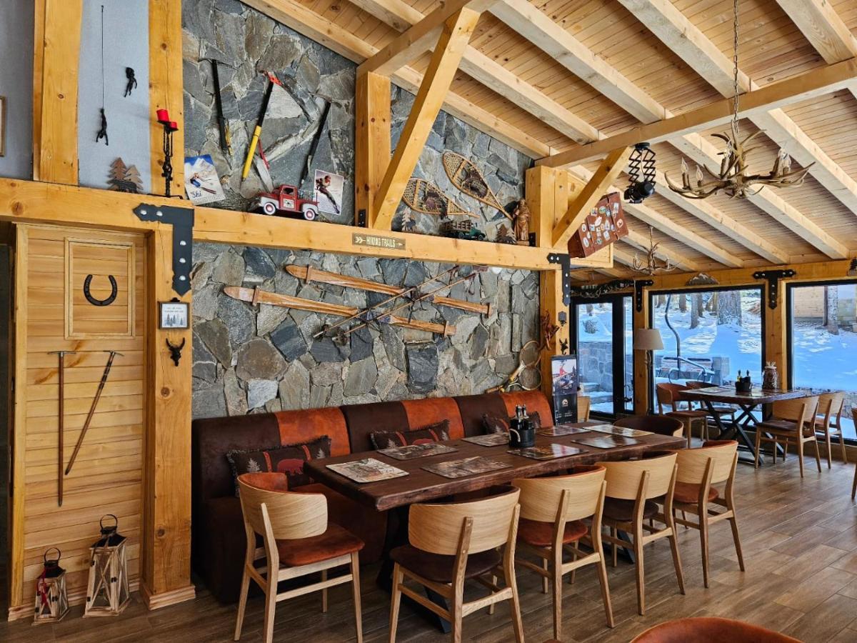 Algara Hut Hotel Panichishte Buitenkant foto