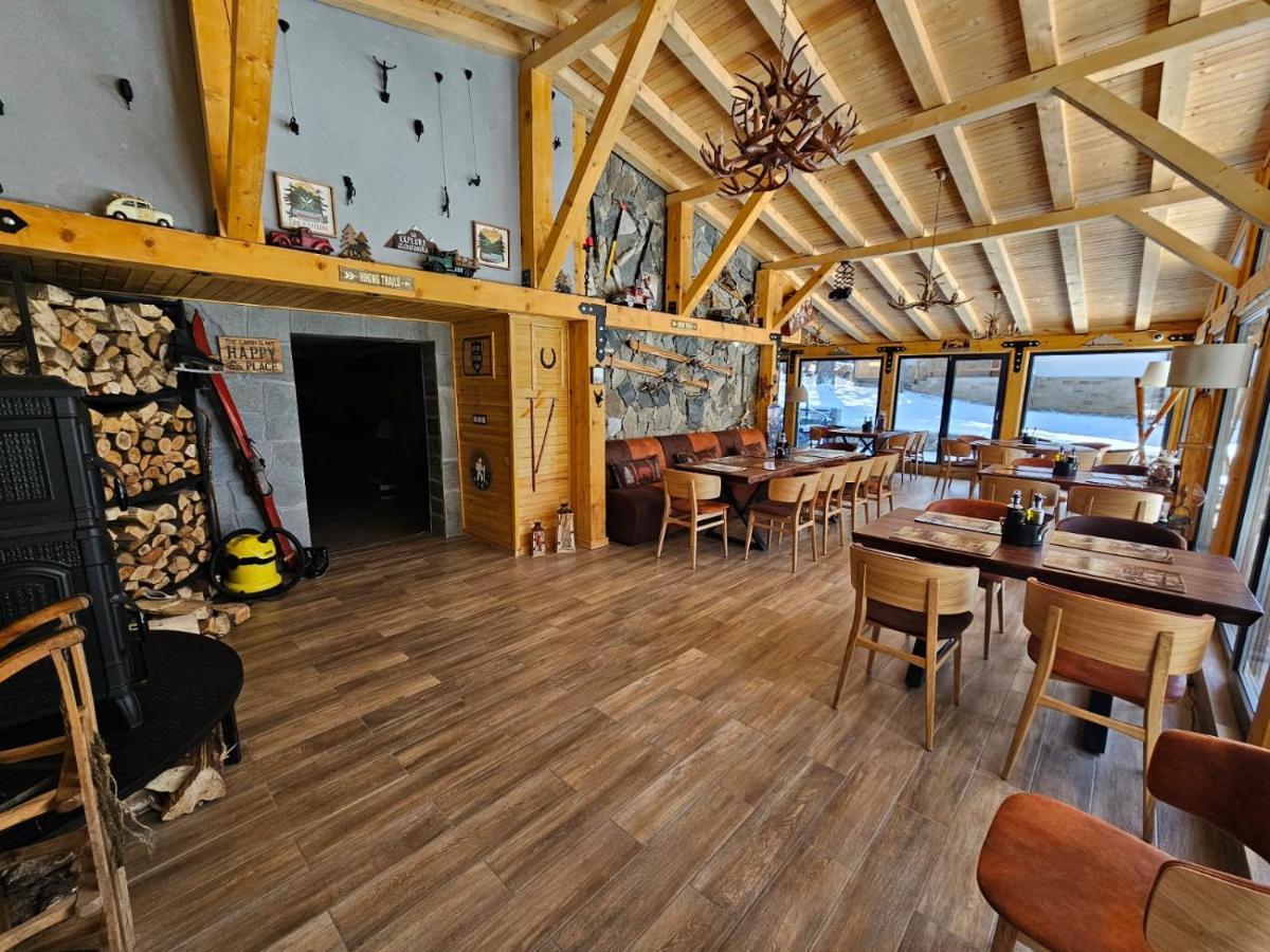 Algara Hut Hotel Panichishte Buitenkant foto