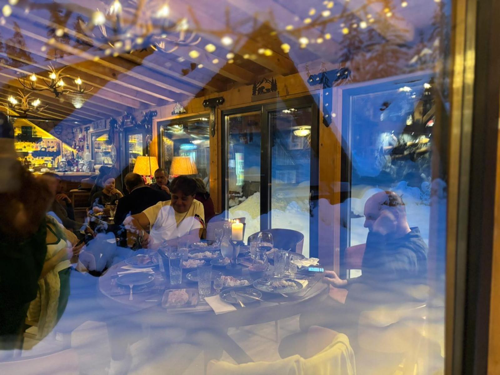 Algara Hut Hotel Panichishte Buitenkant foto