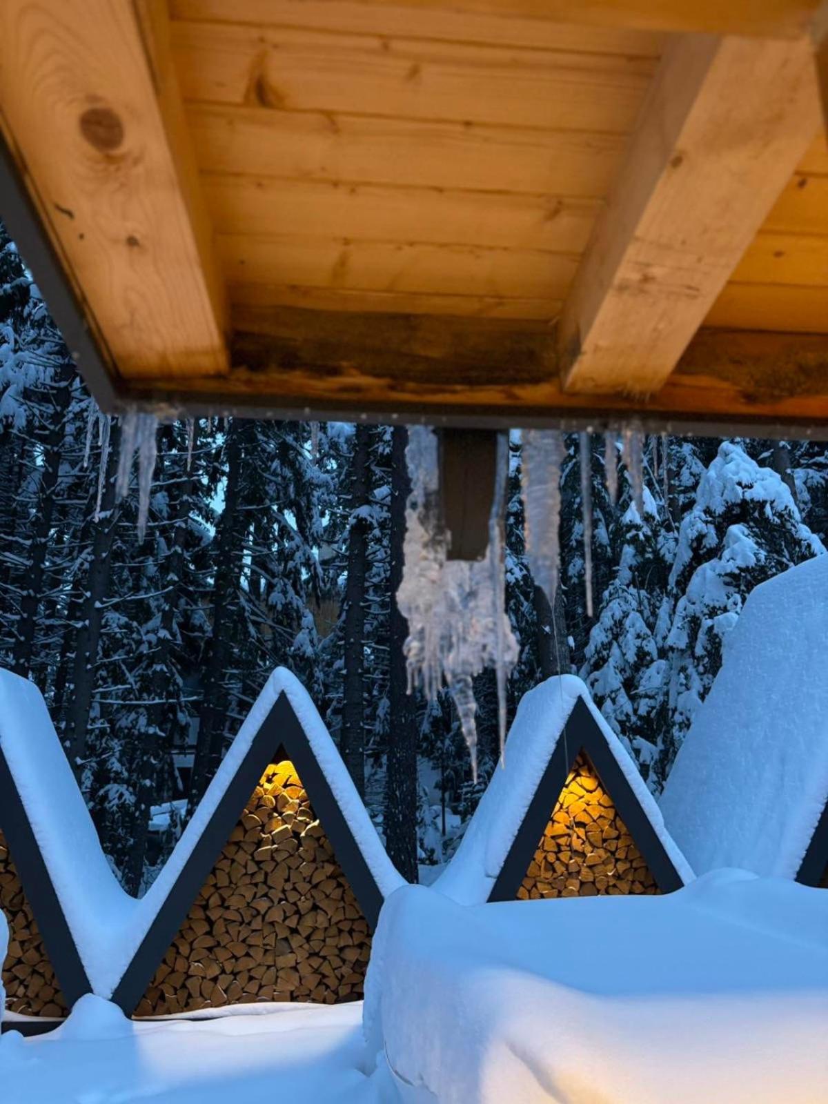 Algara Hut Hotel Panichishte Buitenkant foto
